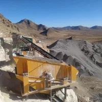 نیاز به اپراتور سنگ شکن