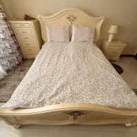 سرویس خواب با میز آرایش و پاتختی