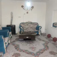 مبل و میز وسط