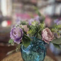 فروش گلدان شیشه ای رومیزی بهمراه گل مصنوعی