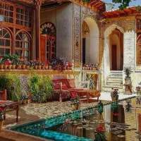 ملک-فروشی-در-3طبقه-مجزا-حیاط-دار