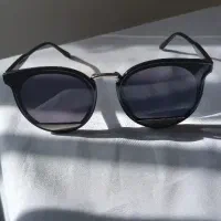 ۲ عدد عینک افتابی نو