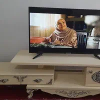فروش تلویزیون به همراه میز