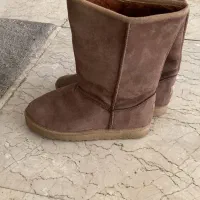 بوت ugg سایز ۳۷