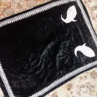 رومیزی  سوزن دوزی شده  قدیمی طرح ترمه