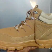 یک جفت کفش نیم بوت