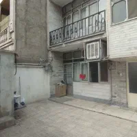 ساختمان مستقلاتی ۳ طبقه