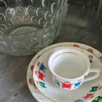 تعدادی ظروف  سرو پذیرایی  وسیسمونی