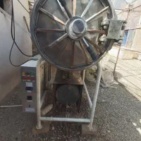 اتوکلاو ۳۰۰لیتری