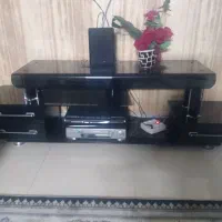 میز تلویزیون . سالم.  نو . تمیز
