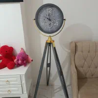 ساعت ایستاده