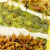 به یک خانم آش پزجهت کاردرمغازه آش وحلیم نیازمندی
