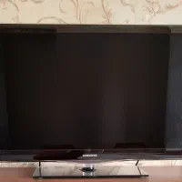 تلویزیون LCD سامسونگ ۴۰ اینچ + میز شیشه ای