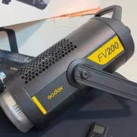 فلاش و ویدیو لایت Godox FV200  در حد نو  دو عدد