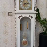 ساعت ایستاده کاملا سالم