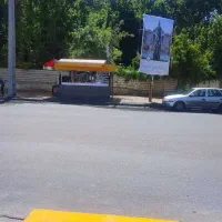 یک فروشنده  شیفت صبح آقا