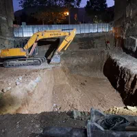 تخریب ساختمان بتنی وکلنگی خاکبرداری