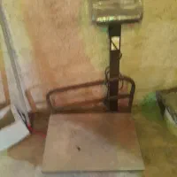 ترازو دیجیتال ۳۰۰ کیلویی
