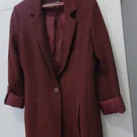 کت‌پالتوزنانه