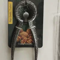 گردو شکن در چند رنگ قیمت ۱۰۰ تومان