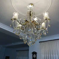 لوستر ۶ شاخه با حباب شیشه‌ای طرح لاله