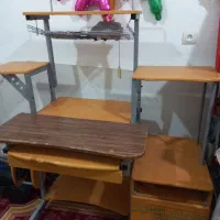 میز کامپیوتر تمیز