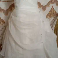 تعدادی لباس عروس بفروش میرسد