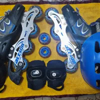 فروش کفش اسکیت با کلاه و تمام وسایل ایمنی نو