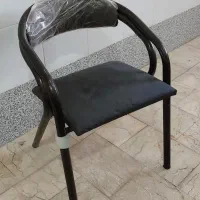 صندلی فلزی و صندلی گردان و چوب‌لباسی کودک