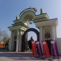باغ تالار قصر ایساتیس