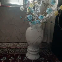گل دونه با گلها فروشی