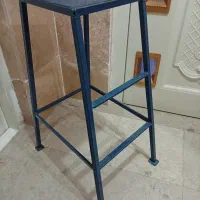 چهارپایه فلزی
