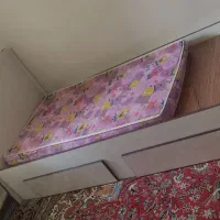 تخت،اجاق گاز،سبد پیاز