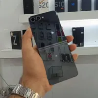 سامسونگ Galaxy Z Flip5 با حافظهٔ ۲۵۶ گیگابایت
