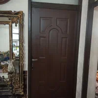 درب با چهار چوب