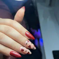 خدمات ناخن قیمت مناسب