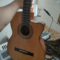 گیتار والنسیا