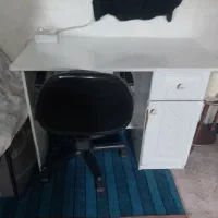 میز تحریر سفید