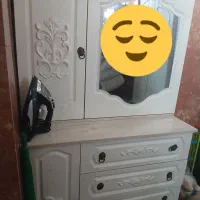 کمد درآور مرتب و تمیز