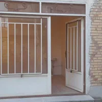 یک باب مغازه تمیزبه متراژ۱۸ متر