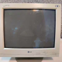 ۳تا مانیتور سالم هر کدام هشتصد