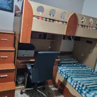 تخت دوطبقه و میز کامپیوتر درحدنو