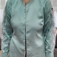مانتوی ساتن شیک۴۲۴۴