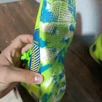 کفش  فوتبال سالنی