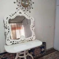 میز و اینه
