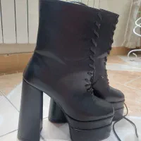 بوت پلتفرم زنانه مشکی کاملاً نو