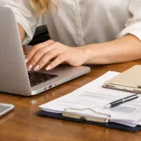 جــویای کــار  در منـزل  با بــیمه از روز اول