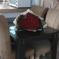 مبل ۷نفره چوب گردو بهمراه میزنهارخوری همراه صندلیا
