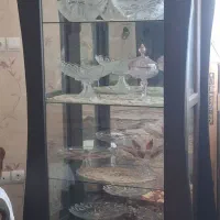 ویترین چوب سالم