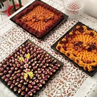 شله زرد دیگچه حلوا و خرما مجلسی آش رشته  و...